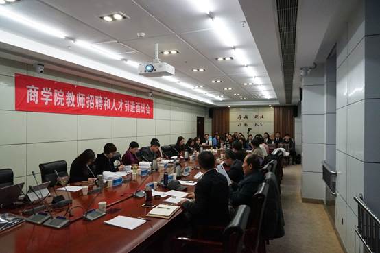 15vip太阳集团官网2019年教师招聘和人才引进首场面试会成功举行